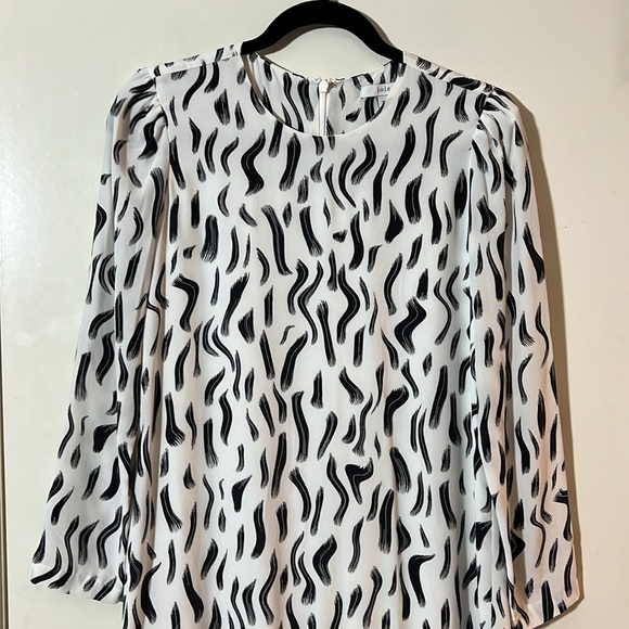 Joie 100% Silk Long Sleeved Dress. - Picture 2 of 8